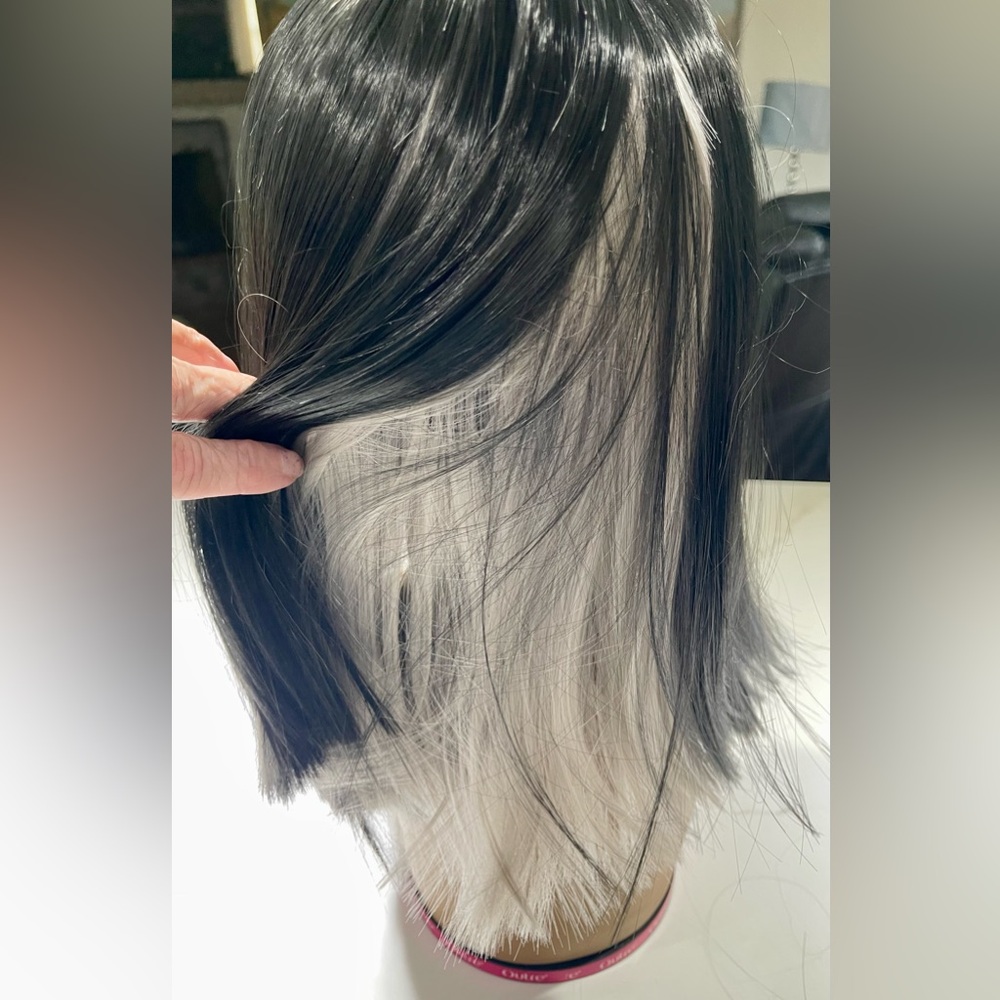 HAIR, 16” long wig, Bob cut, Black with silver underneath - Picture 3 of 9